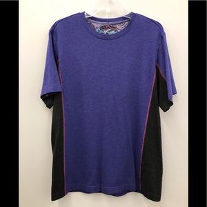 NWT Men’s Robert Graham T shirt. Size M